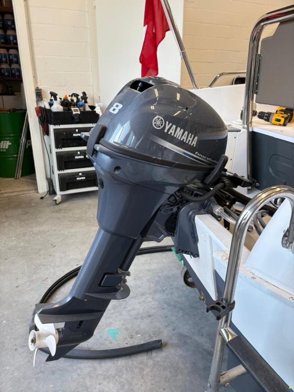 Yamaha F8FEL