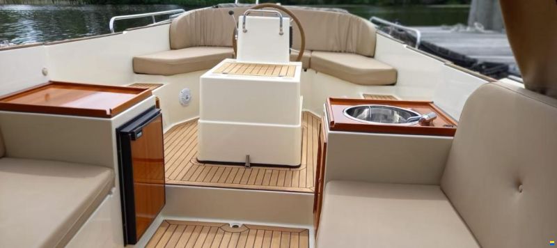 Interboat 25