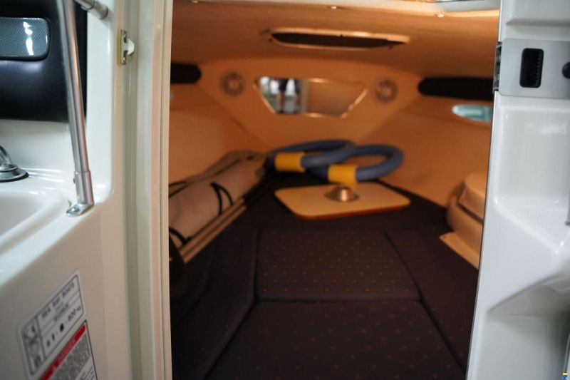 Sea Ray 240 OVE