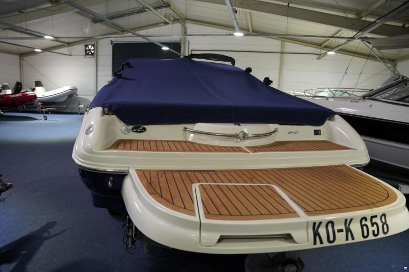 Sea Ray 240 OVE