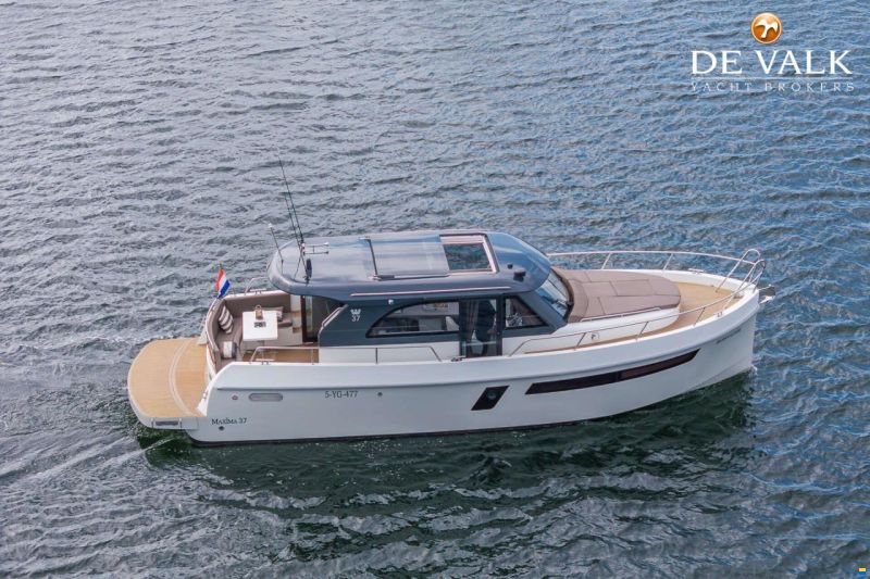 Maxima 37