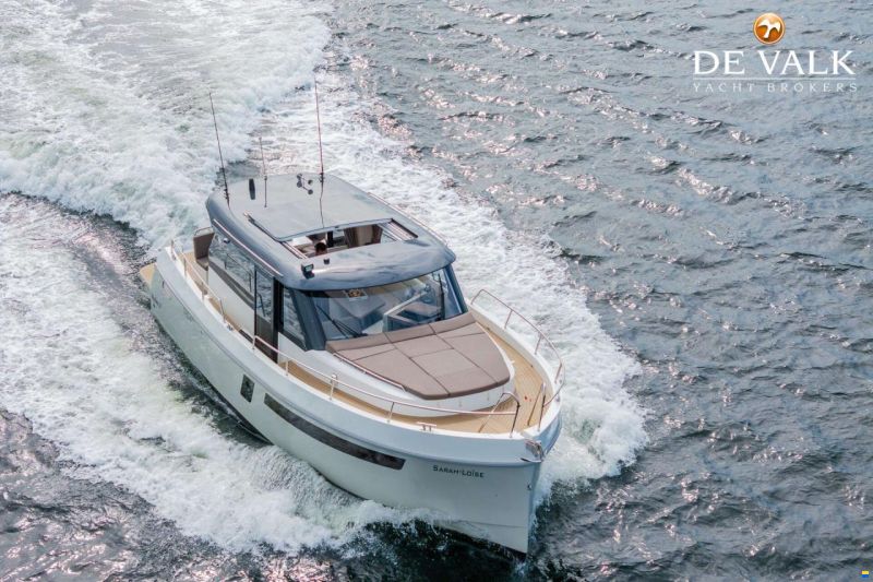 Maxima 37