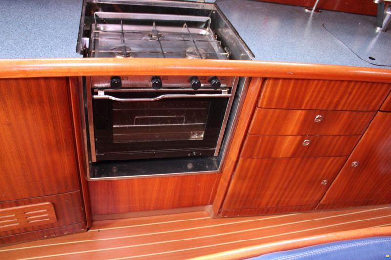 Bavaria 44