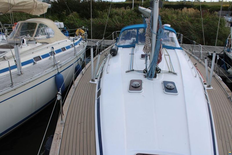 Bavaria 44