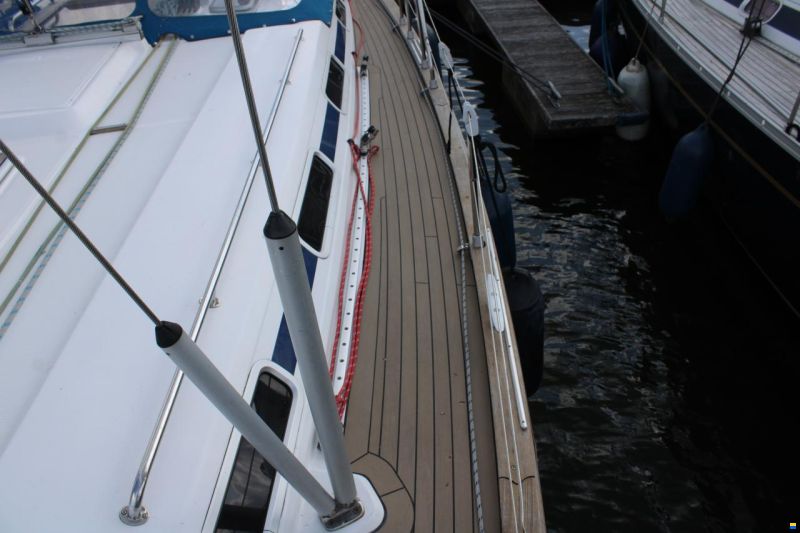 Bavaria 44