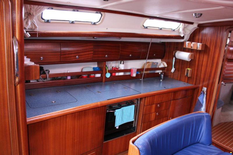 Bavaria 44
