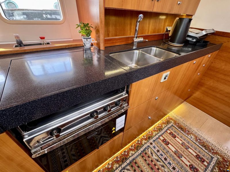 Hanse 575