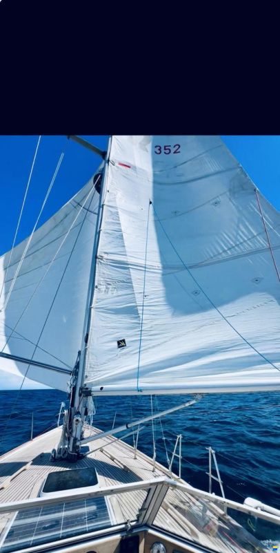 Hallberg-Rassy 352