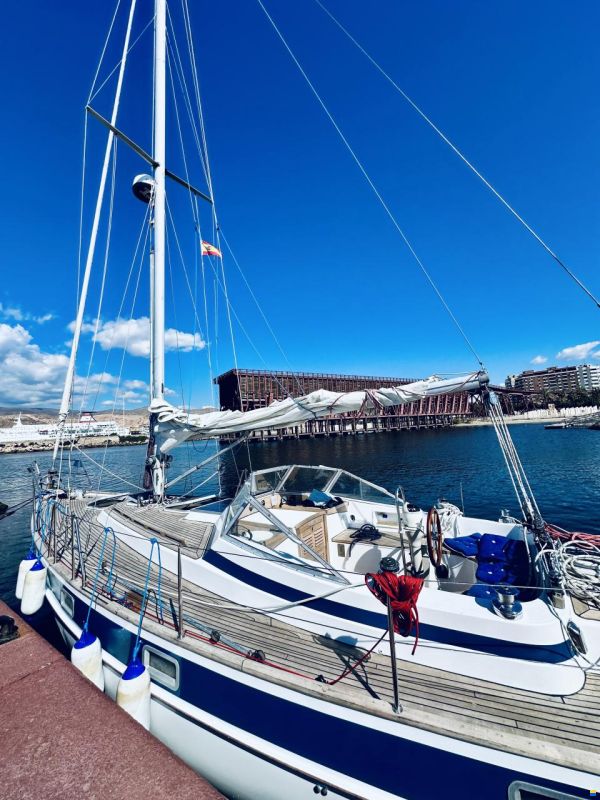 Hallberg-Rassy 352
