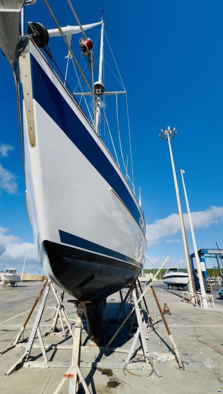 Hallberg-Rassy 352
