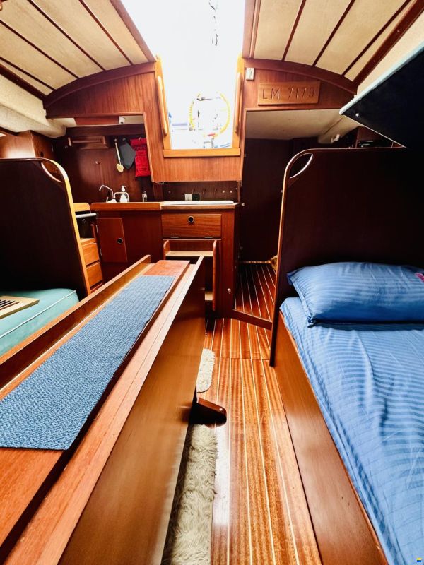 Hallberg-Rassy 352