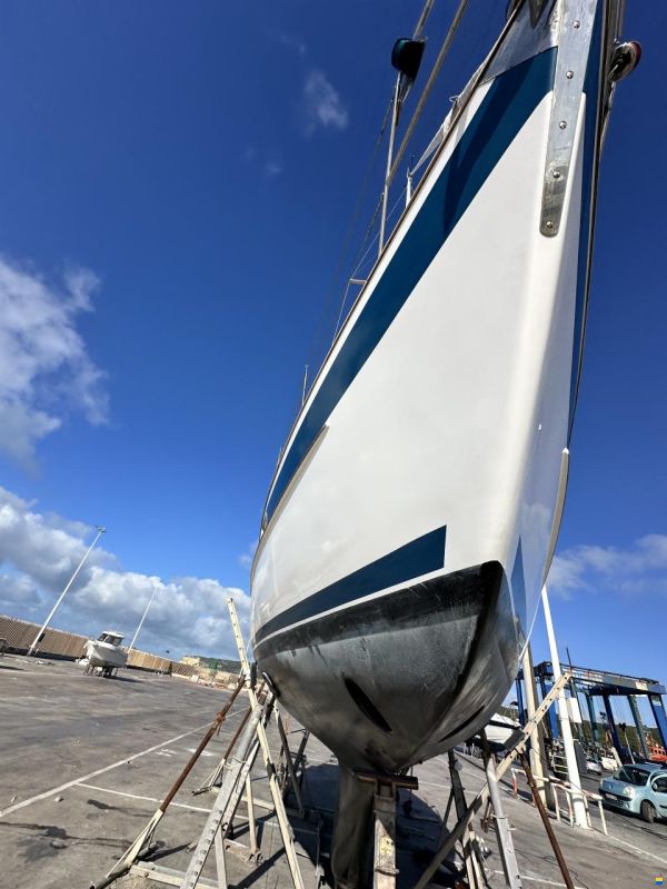 Hallberg-Rassy 352