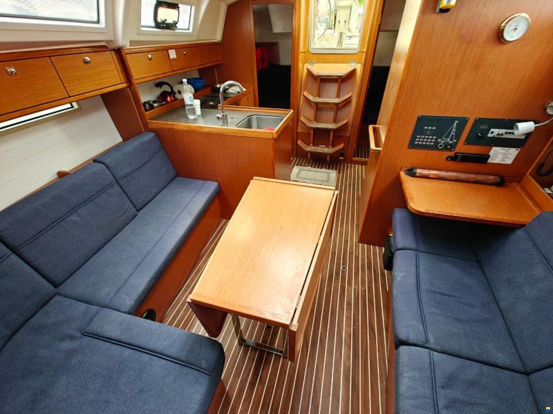 Bavaria Cruiser 37