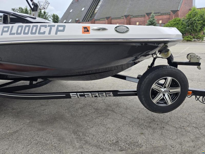 Scarab 165
