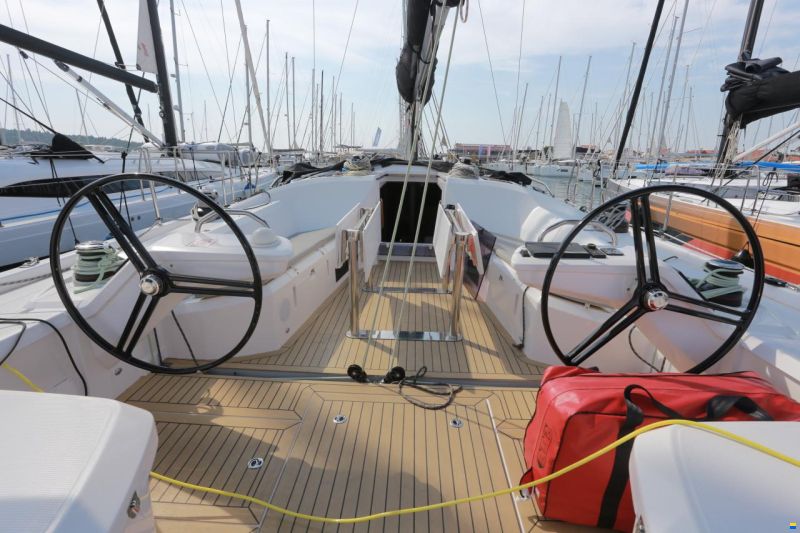 Elan E6