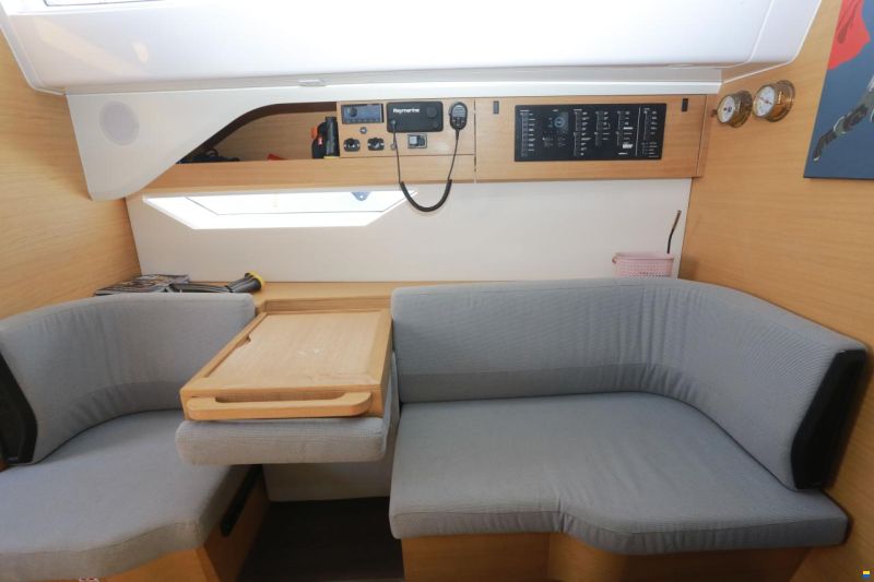 Elan E6