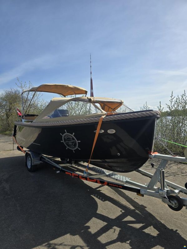 Corsiva Tender 650