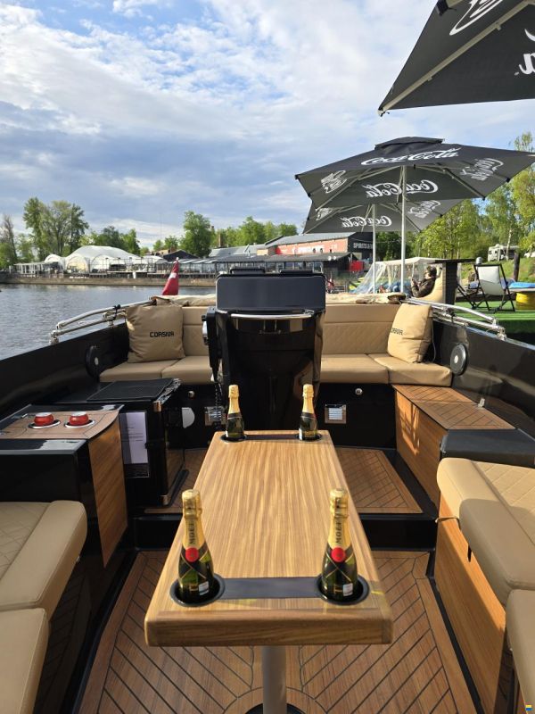 Corsiva Tender 650