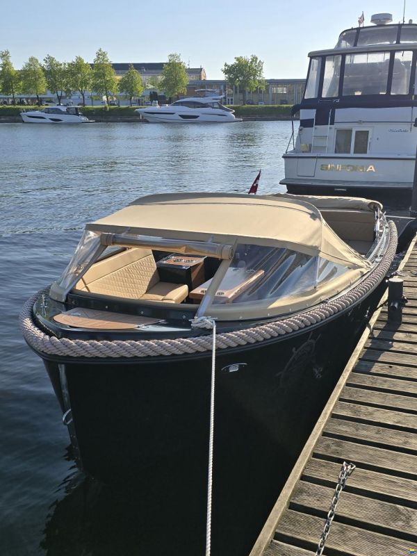 Corsiva Tender 650
