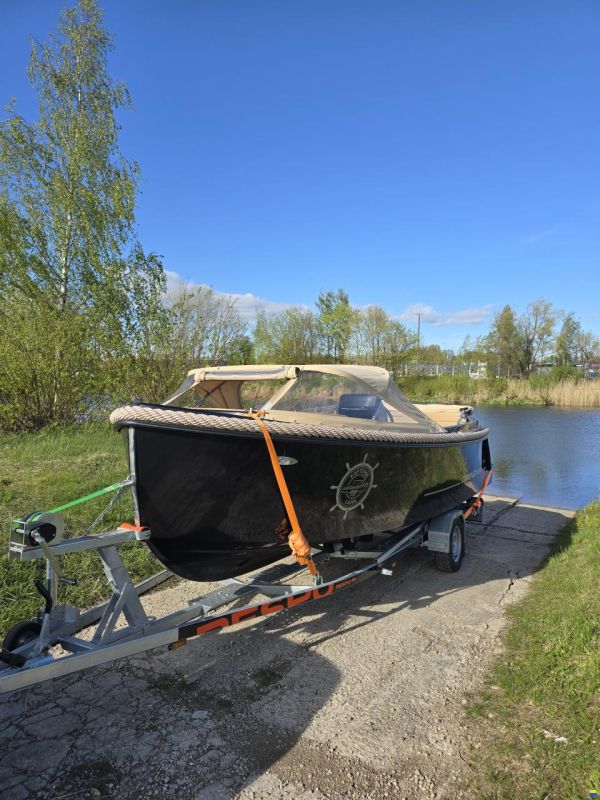 Corsiva Tender 650