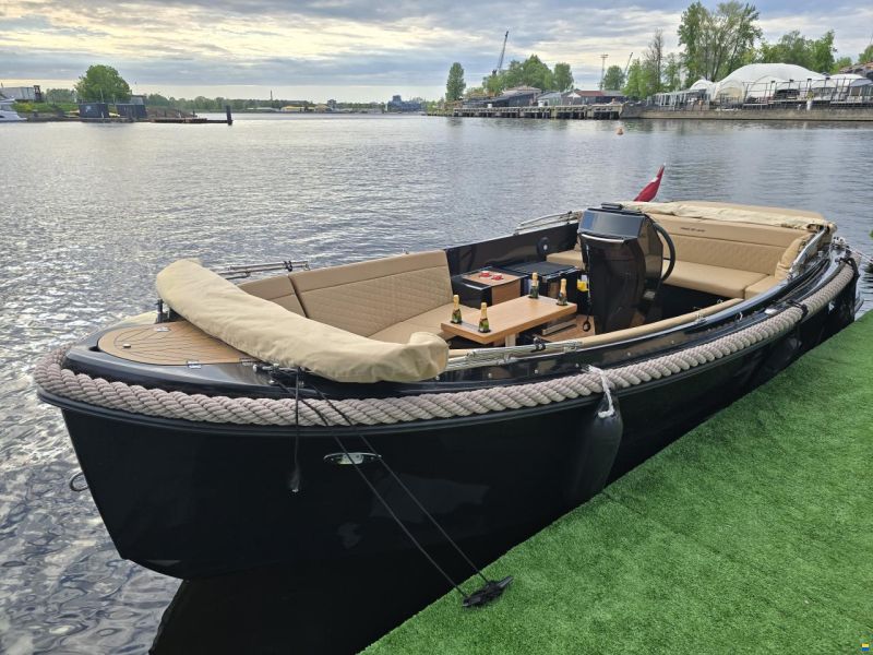 Corsiva Tender 650
