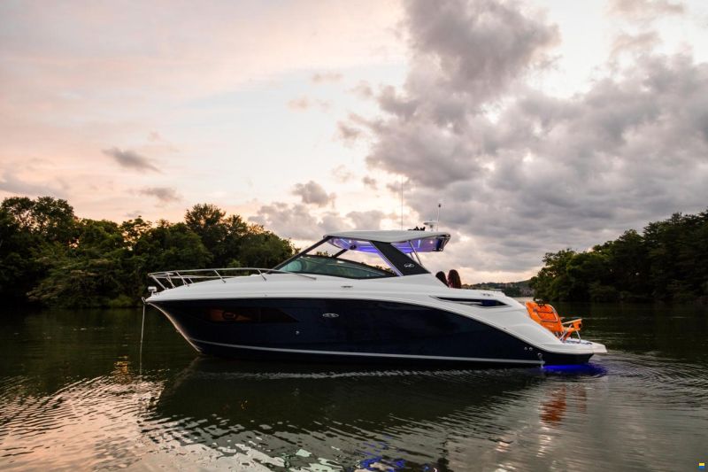 Sea Ray Sundancer 320