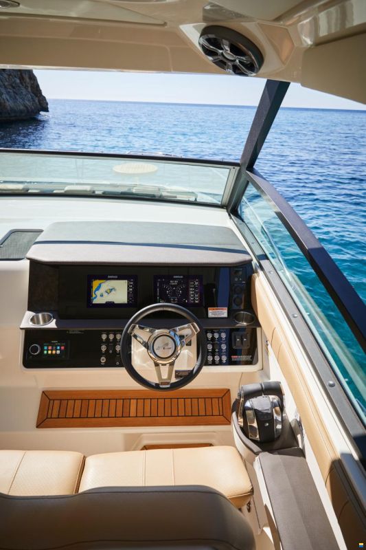 Sea Ray Sundancer 320