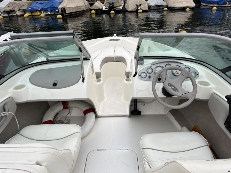 Maxum SR 1750