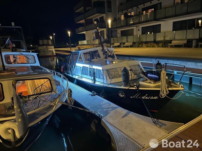 Polaris Kajütboot