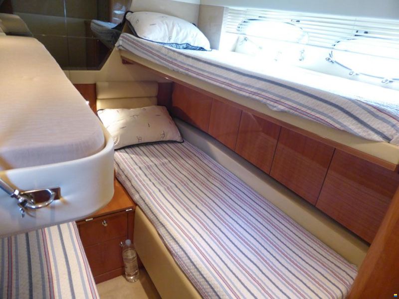 Sealine T-60