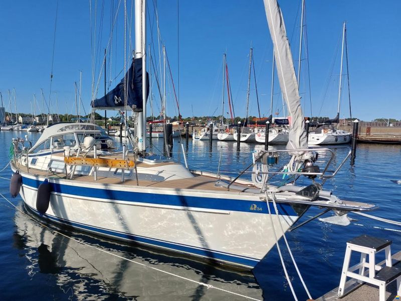 Hallberg-Rassy HR 34