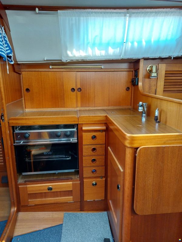 Hallberg-Rassy HR 34
