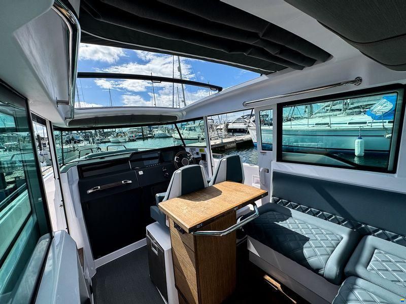 Axopar 37XC Cross Cabin