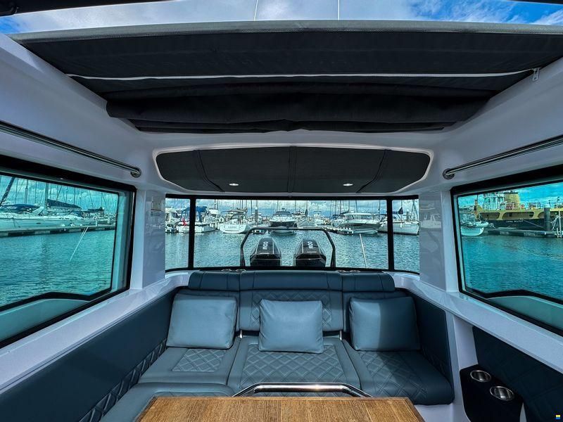 Axopar 37XC Cross Cabin