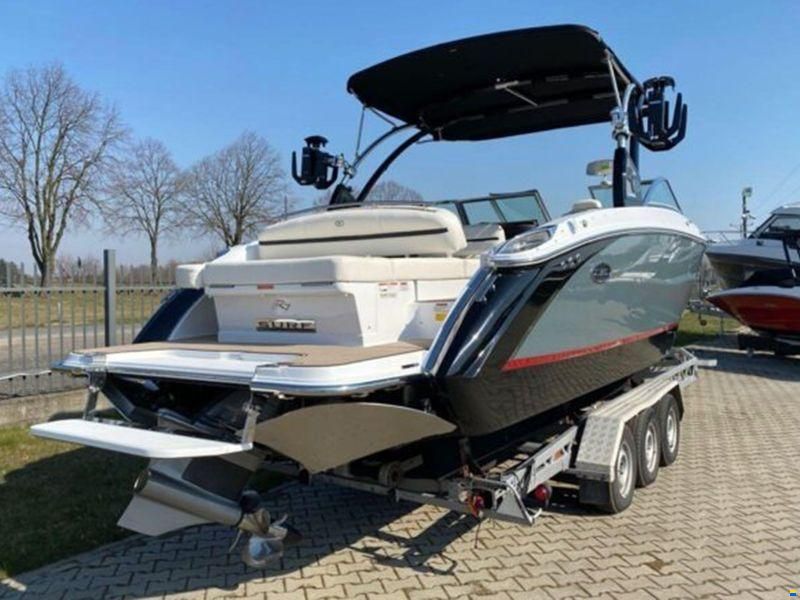 Cobalt Boat, LLC R7 Surf