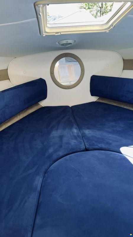 Rinker Captiva 232 Cuddy