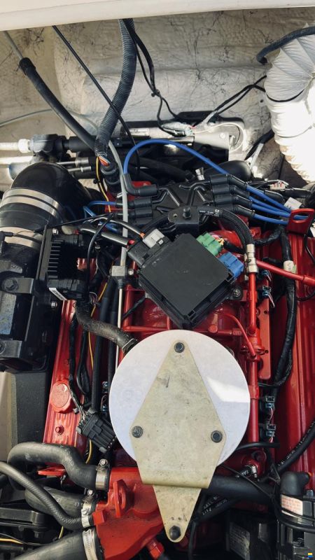 Rinker Captiva 232 Cuddy