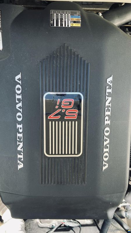 Rinker Captiva 232 Cuddy