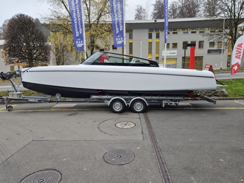 Candela C-8