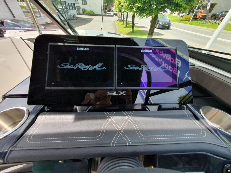 Sea Ray SLX 260 Surf