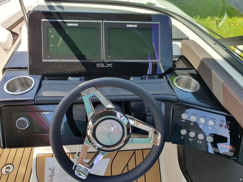 Sea Ray SLX 260 Surf
