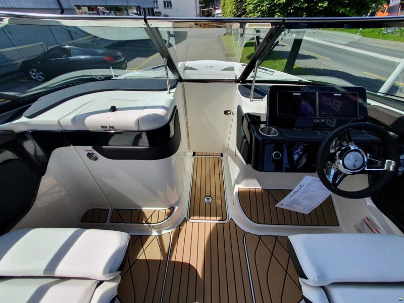 Sea Ray SLX 260 Surf