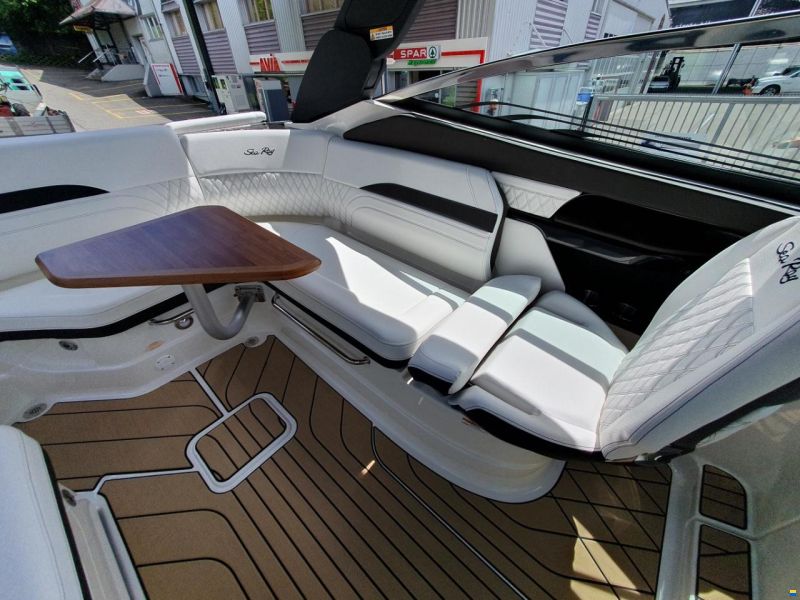 Sea Ray SLX 260 Surf