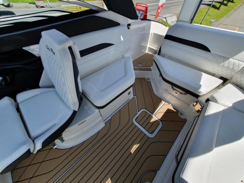 Sea Ray SLX 260 Surf