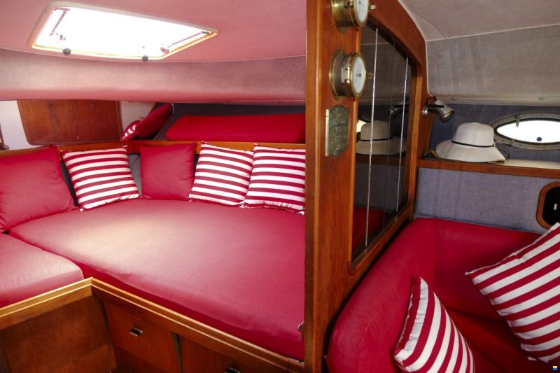 Tiara 31 Open
