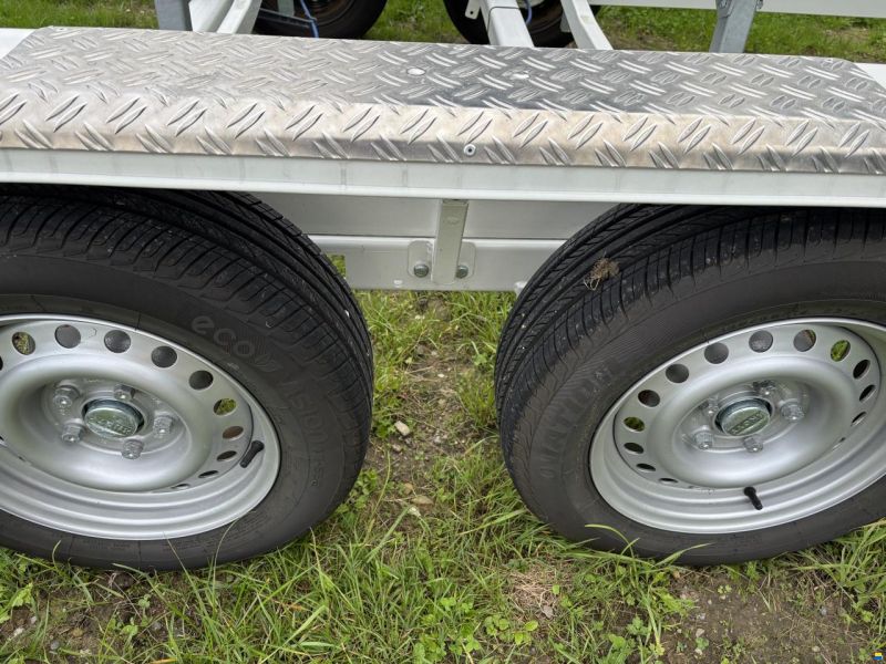 Steinbacher Fahrzeugbau Skiboot Trailer MBT 2000 W