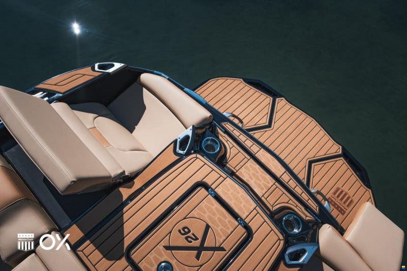 MasterCraft X26 | 2025 | Beige & Noir