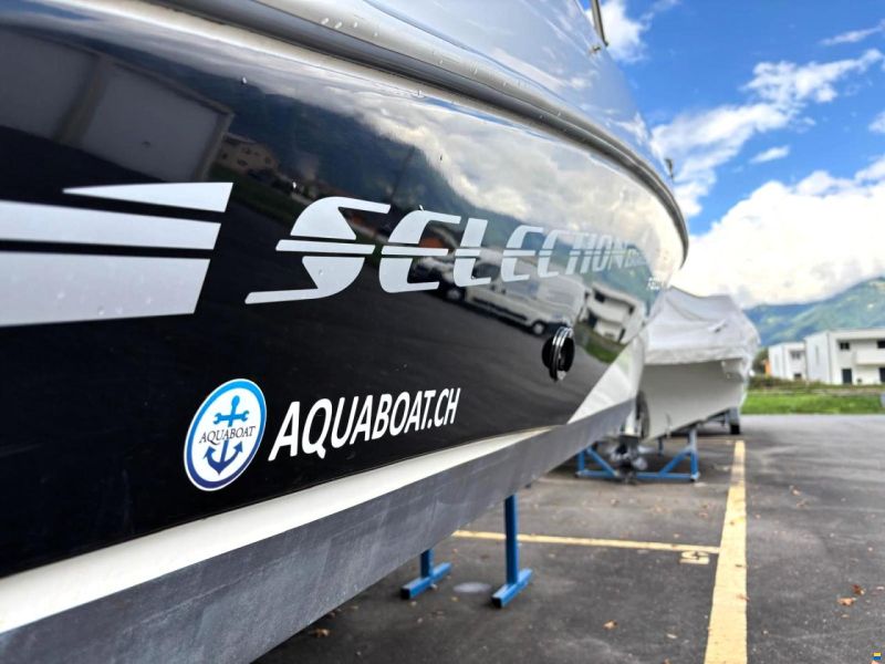 Selection Boats Aston 20