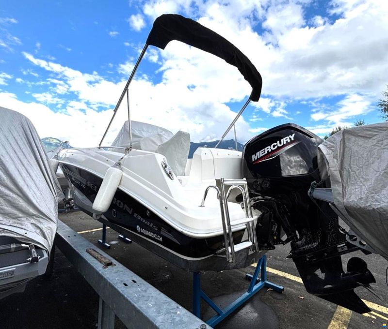 Selection Boats Aston 20