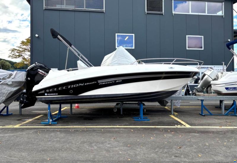 Selection Boats Aston 20